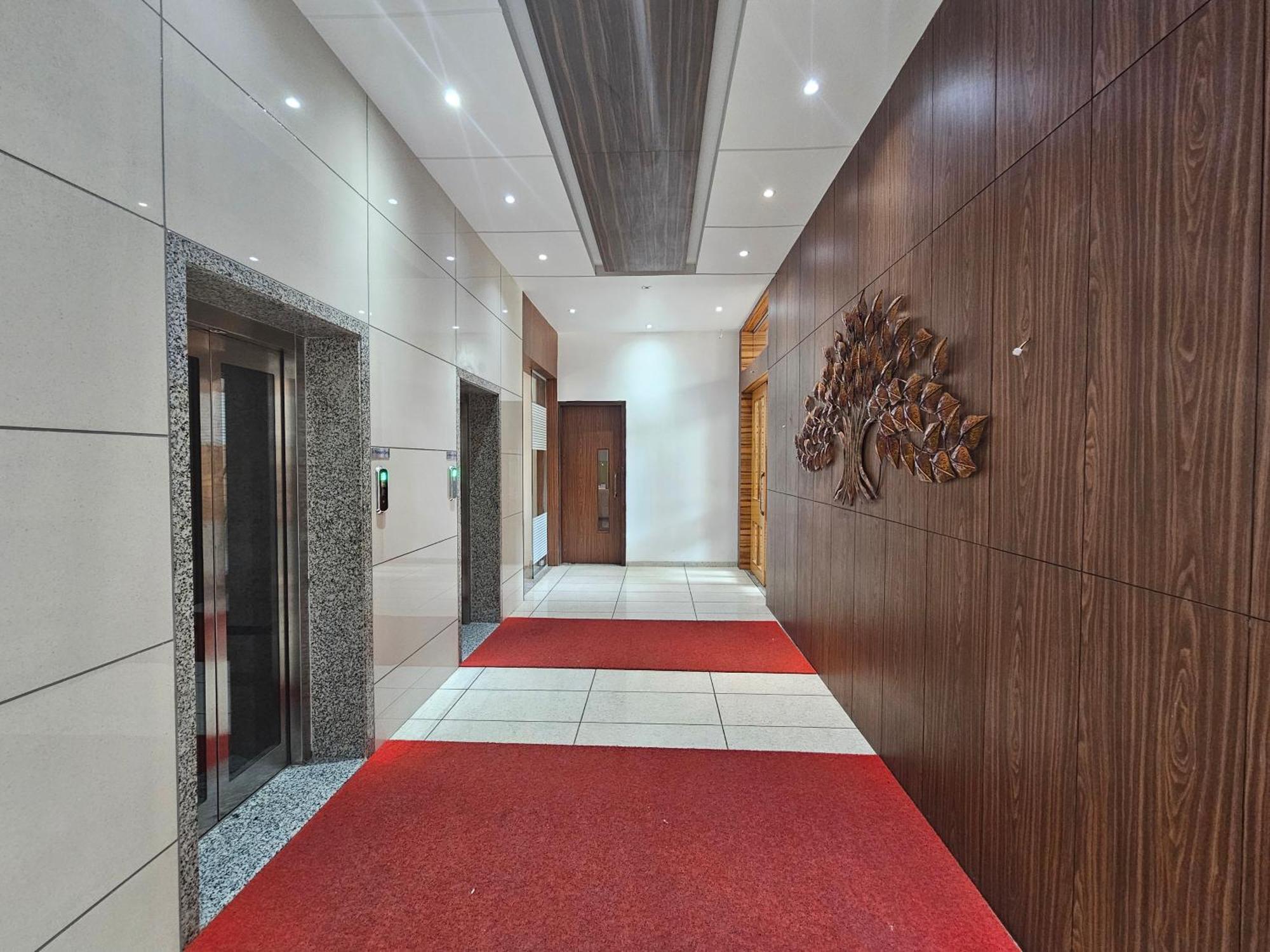 Hotel Grand Darshan Βαντοντάρα Εξωτερικό φωτογραφία