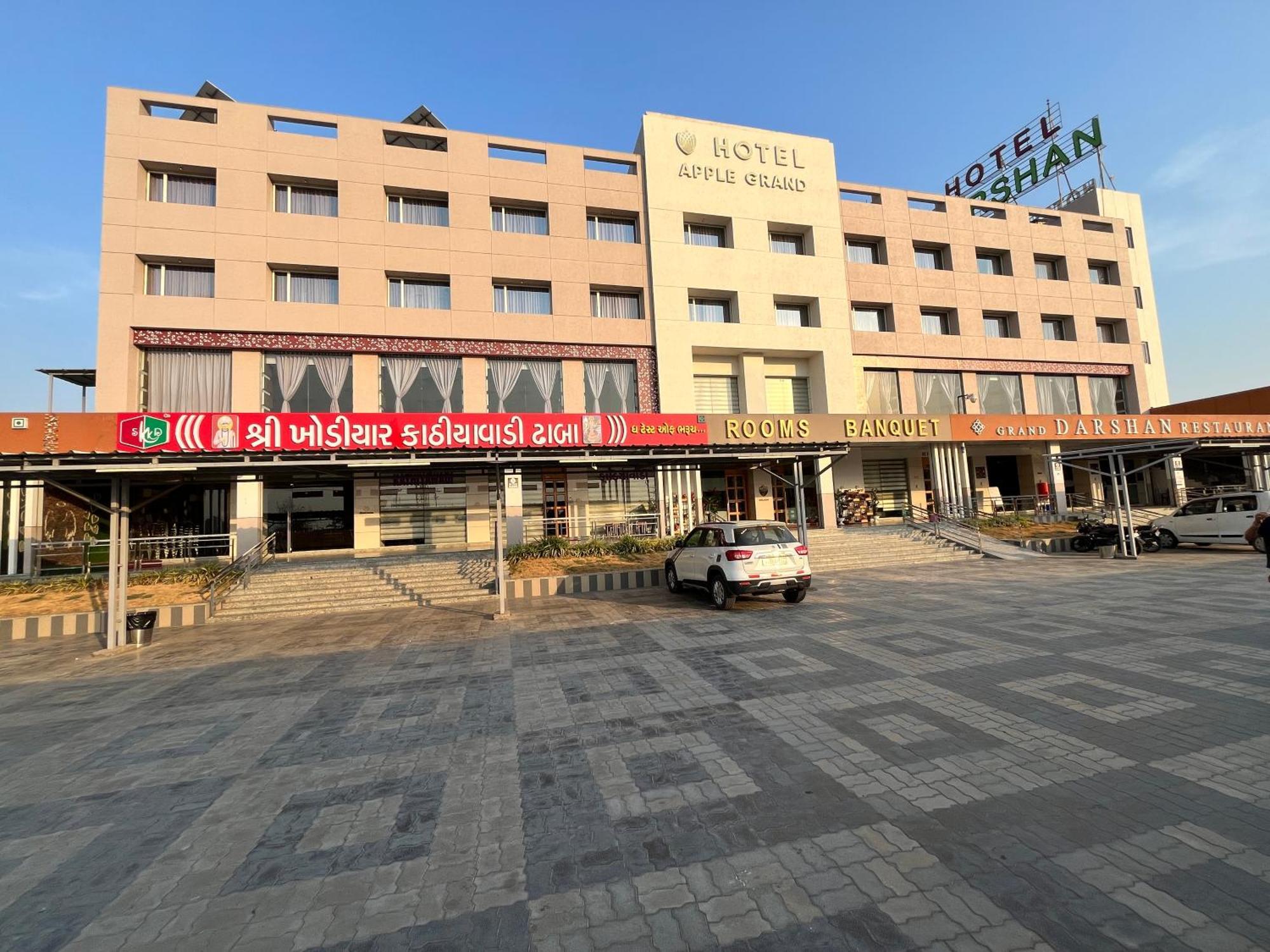 Hotel Grand Darshan Βαντοντάρα Εξωτερικό φωτογραφία