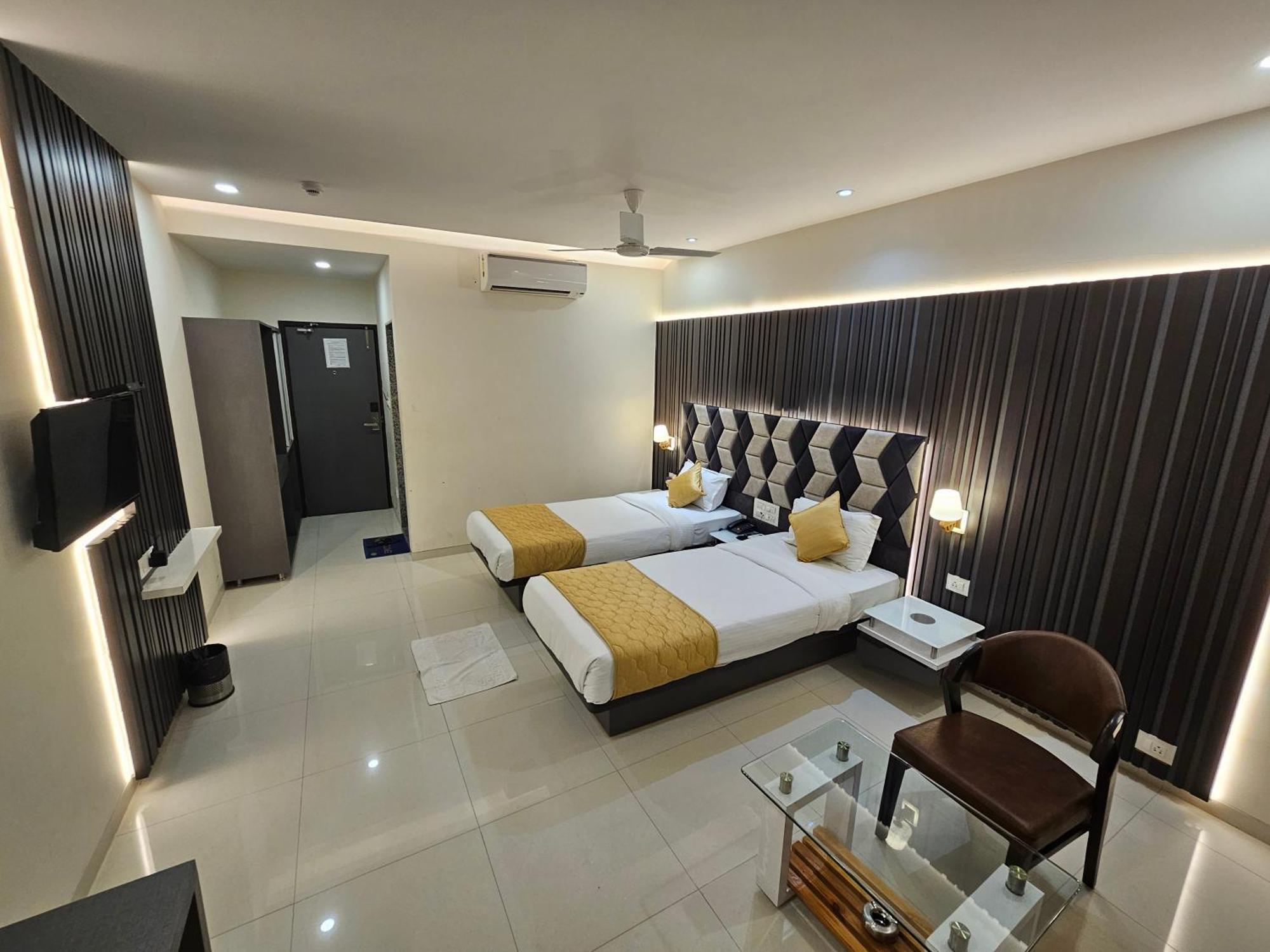 Hotel Grand Darshan Βαντοντάρα Εξωτερικό φωτογραφία