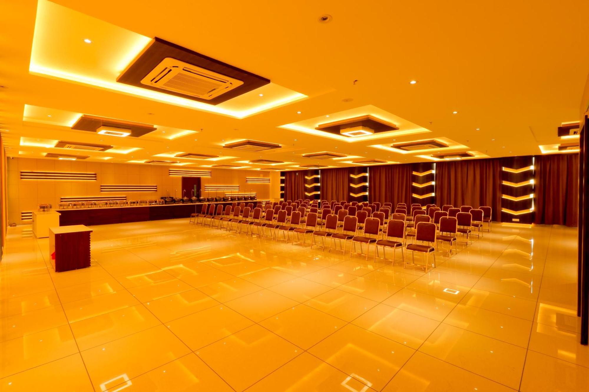 Hotel Grand Darshan Βαντοντάρα Εξωτερικό φωτογραφία